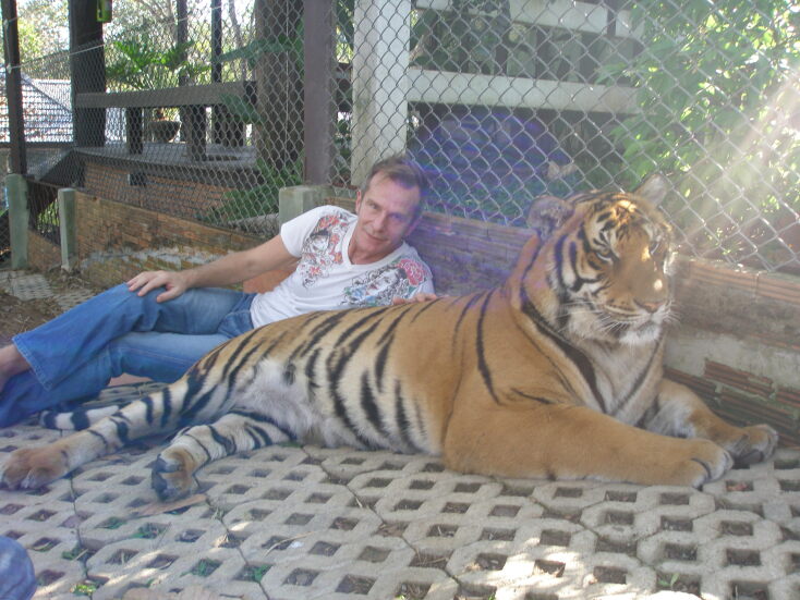 Βαγγέλης Γερμανός: Αφιέρωμα στον μεγάλο τραγουδοποιό - Ο μουσικός παραγωγός Άγγελος Σφακιανάκης θυμάται τη γνωριμία, τις συνεργασίες τους, και γράφει για την πορεία του