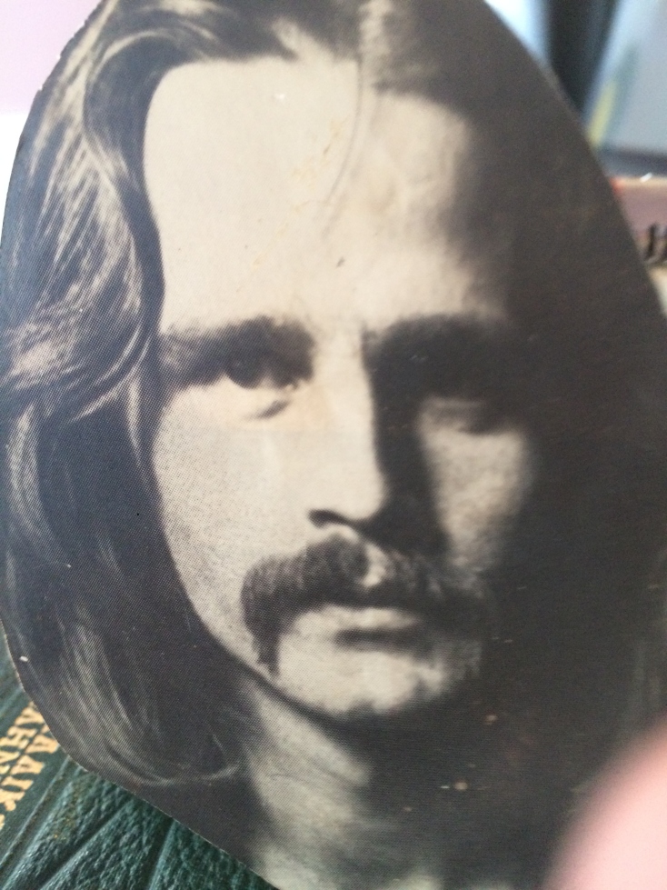 Βαγγέλης Γερμανός: Αφιέρωμα στον μεγάλο τραγουδοποιό - Ο μουσικός παραγωγός Άγγελος Σφακιανάκης θυμάται τη γνωριμία, τις συνεργασίες τους, και γράφει για την πορεία του