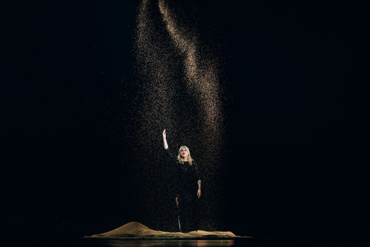 Η Louane εκπροσωπεί τη Γαλλία © Sarah Louise Bennett / EBU