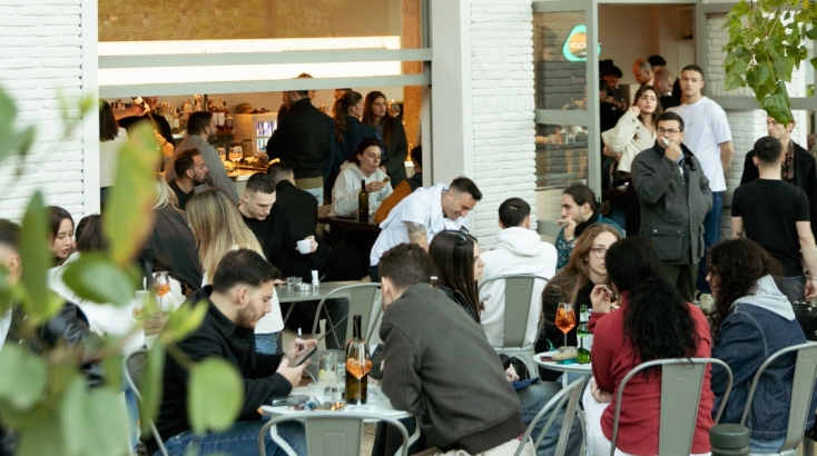 Περνάνε τελικά καλά  οι 20άρnδες;