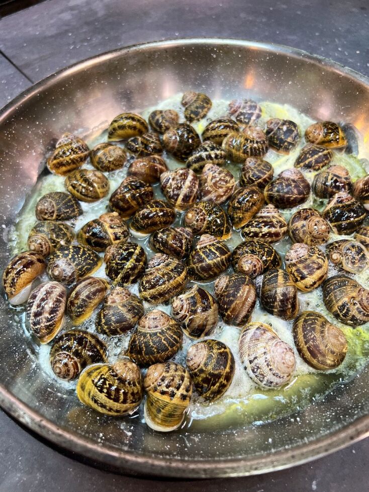 Συνταγή για χοχλιούς μπουμπουριστούς από τον σεφ Δημήτρη Τζιοβάρα