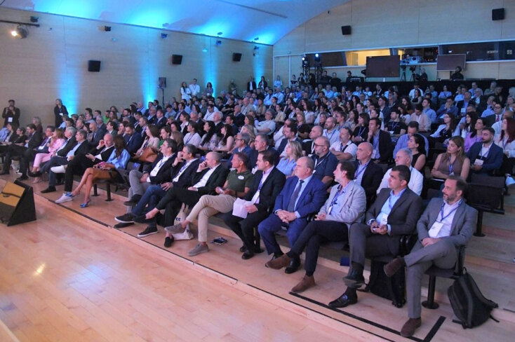 Πλήθος κόσμου στο ΟΠΑΠ Forward TALKS