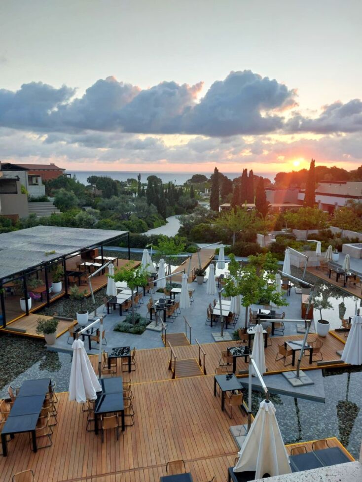 The Romanos, a Luxury Collection Resort