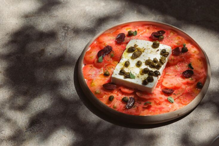 Ντοματοσαλάτα με χοντροκατσαρή ντομάτα Μεσσηνίας