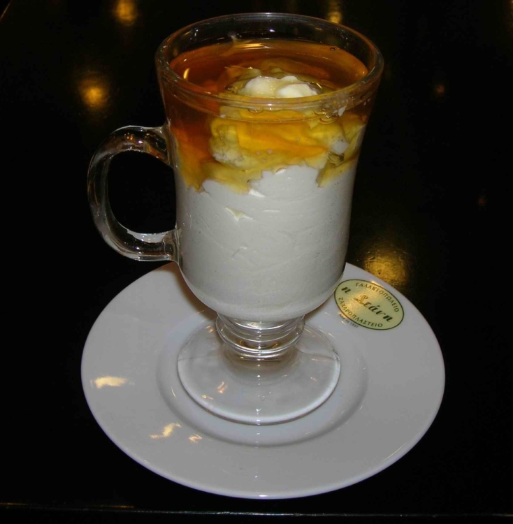 Ανθόγαλα από τη Στάνη 