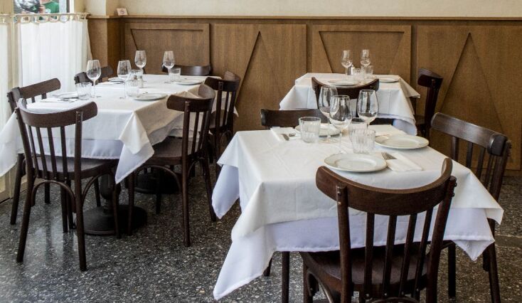 Δώδεκα Πιάτα