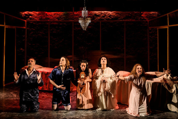 «Βικτόρ ή τα παιδιά στην εξουσία» του Ροζέ Βιτράκ, σε σκηνοθεσία Κώστα Παπακωνσταντίνου, στο Θέατρο Σταθμός