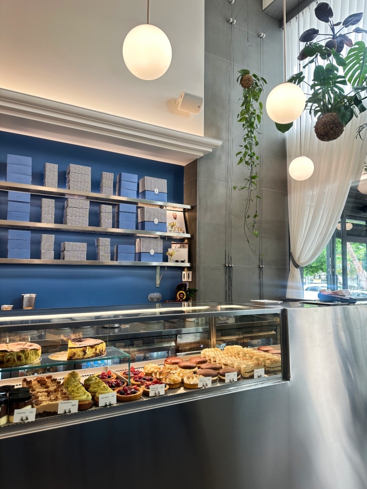 Routina, το νέο ζαχαροπλαστείο στη Γλυφάδα 