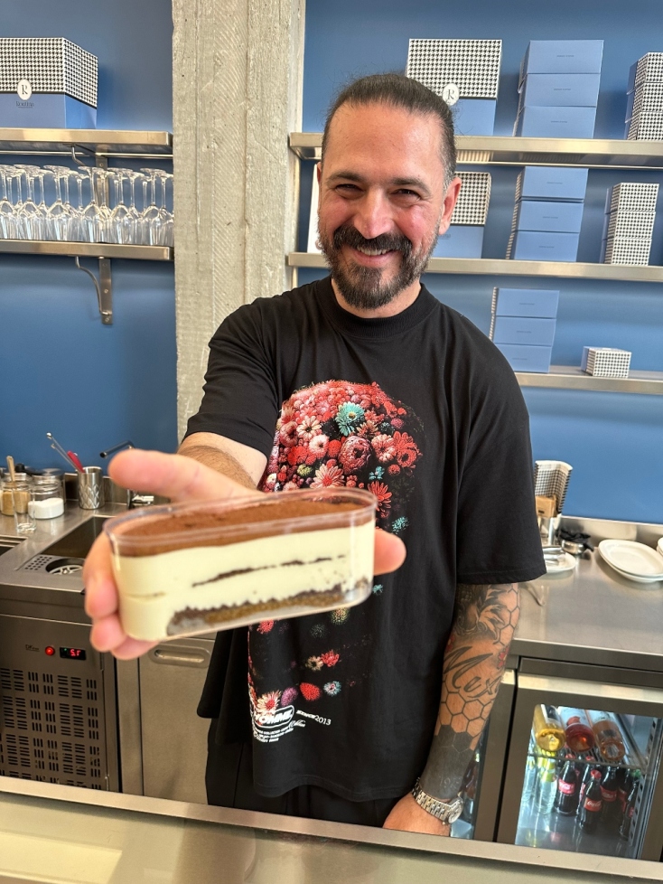 Δημήτρης Μακρυνιώτης και Βάσω Μαζωνάκη 