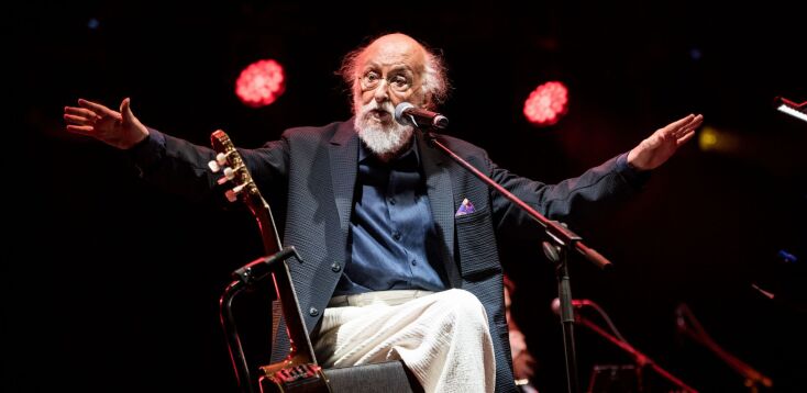 Rockwave Festival 2025: Ανταπόκριση-φωτορεπορτάζ από την ιστορική εμφάνιση του Διονύση Σαββόπουλου στη Μαλακάσα