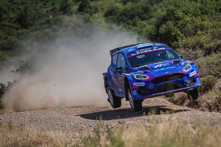 ΕΚΟ Ράλλυ Ακρόπολις 2025 - 2η μέρα: Το πλήρωμα του Ford Car Center, Νώντας Καρανικόλας και Γιώργος Κακαβάς, πέτυχε τον πρώτο του στόχο.