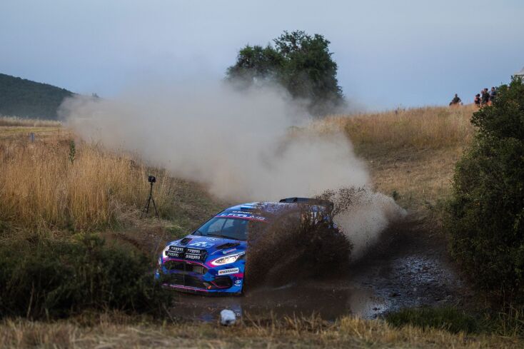 ΕΚΟ Ράλλυ Ακρόπολις 2025 - 2η μέρα: Το πλήρωμα του Ford Car Center, Νώντας Καρανικόλας και Γιώργος Κακαβάς, πέτυχε τον πρώτο του στόχο.