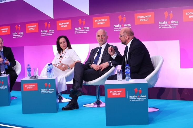 Η Άννα Διαμαντοπούλου στο πάνελ του Economist με Πιερ Μοσκοβισί και Μάρτιν Σουλτς