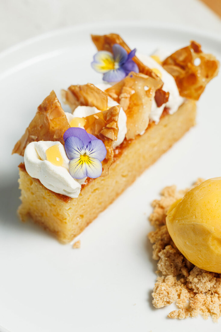 Ο σεφ Δημήτρης Γεωργιάδης μας ξεναγεί στην κουζίνα του Rodopou & Beyond