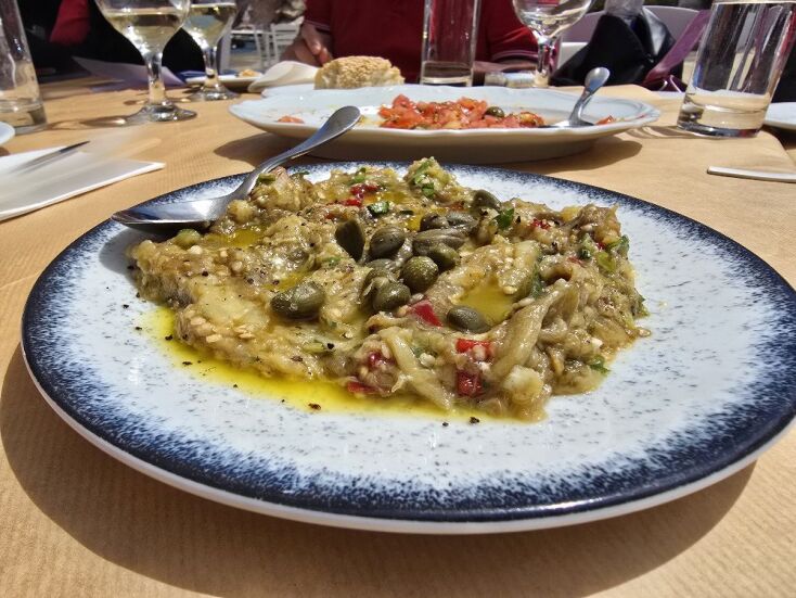 Ψαροταβέρνα Αχλάδι, Σύρος