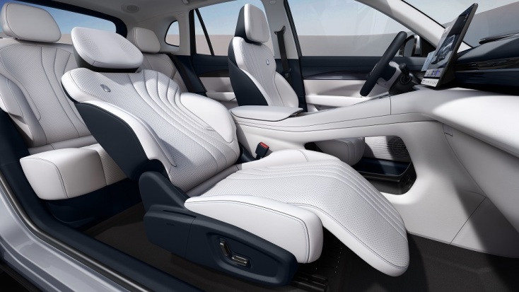 Η Geely στην Ελλάδα με αξιώσεις και αιχμή του δόρατος το καινοτόμο ΕΧ5