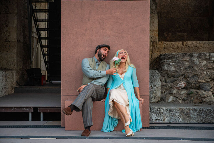 Ο Λίπαριτ Αβετισιάν και η Νίνα Μινασιάν φωτογραφίζονται στη σκηνή του Ηρωδείου κατά τη διάρκεια των προβών © Ανδρέας Σιμόπουλος