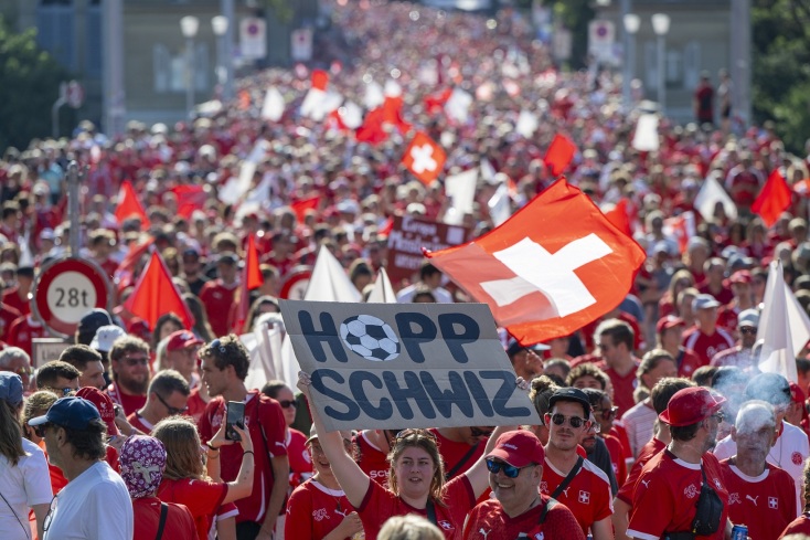 Το Euro Γυναικών 2025 στην Ελβετία σημείωσε ρεκόρ προσέλευσης - Πάνω από 620.000 θεατές πριν τον τελικό ανάμεσα σε Αγγλία και Ισπανία.