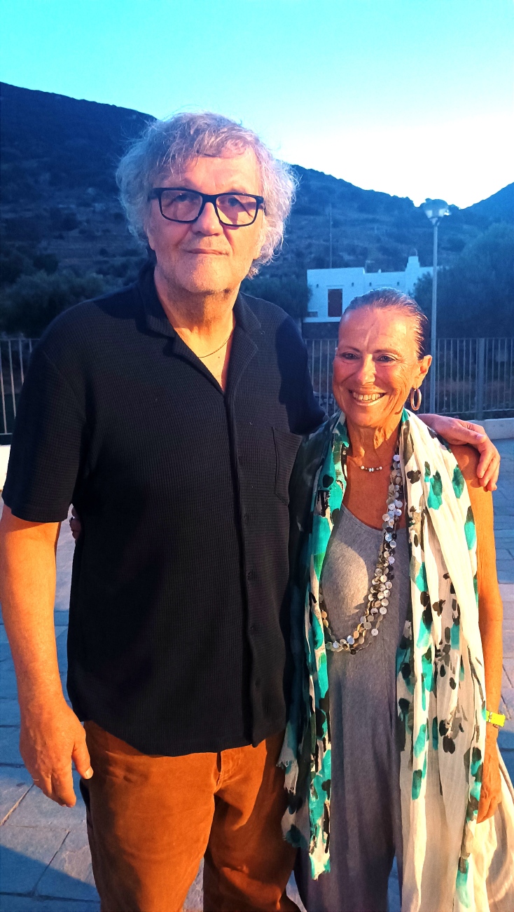 Bring Your Chair – Από τον Θησαυρό των Σιφνίων στον Κουστουρίτσα