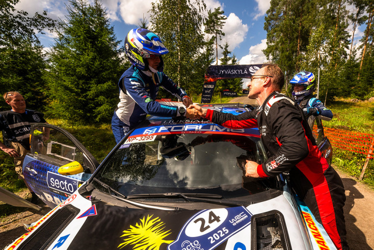 Ράλλυ Φινλανδίας: O Κάλε Ροβάνπερα θριαμβεύει και γράφει ιστορία