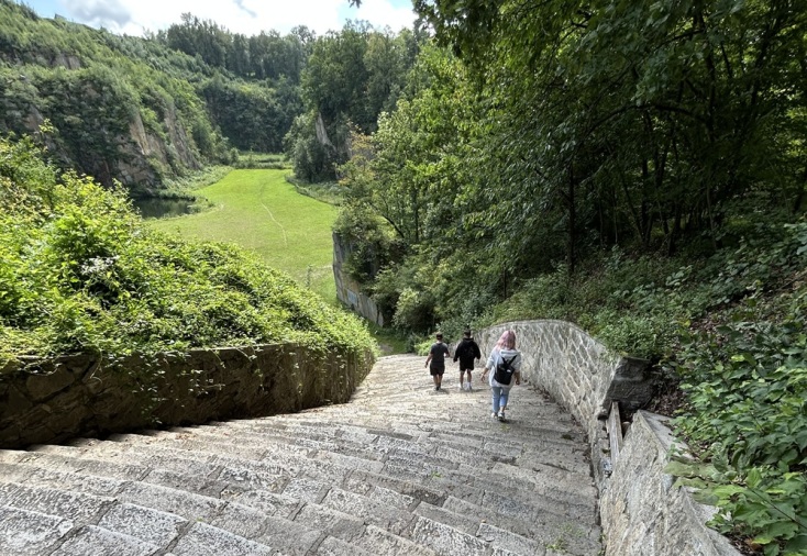 Το Μαουτχάουζεν, ο Θεοδωράκης και το σημαντικότερο μουσικό έργο που γράφτηκε ποτέ για το Ολοκαύτωμα 