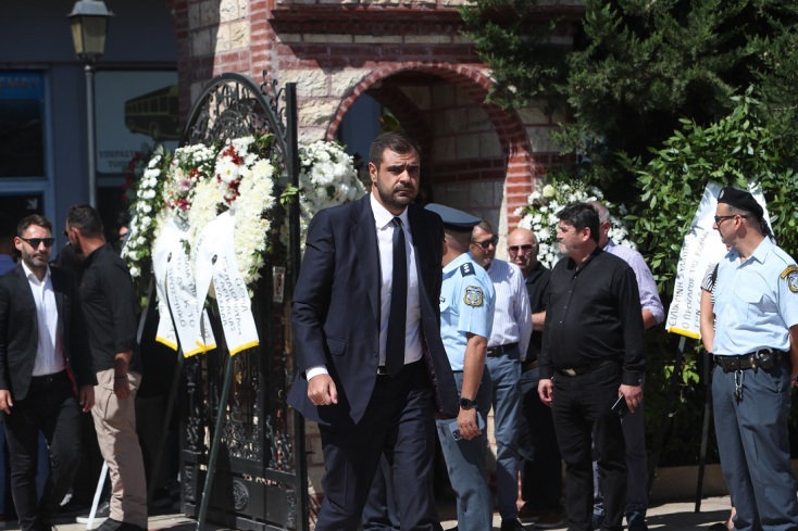 Απόστολος Βεσυρόπουλος: Σε κλίμα οδύνης τελέστηκε η κηδεία του 59χρονου γραμματέα της ΚΟ της ΝΔ - «Έφυγε το καλύτερο παιδί», είπε στον επικήδειο ο πρωθυπουργός