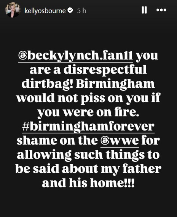 Η σταρ του WWE Μπέκι Λιντς δέχεται έντονη κριτική από την Κέλι Όσμπορν, καθώς έκανε ένα άσχημο αστείο για τον θάνατο του Όζι Όσμπορν σε αγώνα στο Μπέρμιγχαμ.