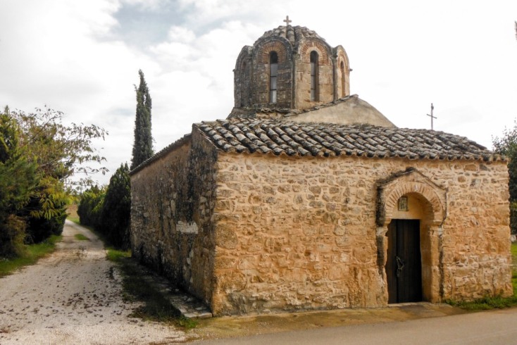 Παναγία Μεσοσπορίτισσα, 9 Πύργοι, Καλύβια