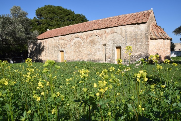 Ιερός Ναός Ταξιαρχών, Καλύβια