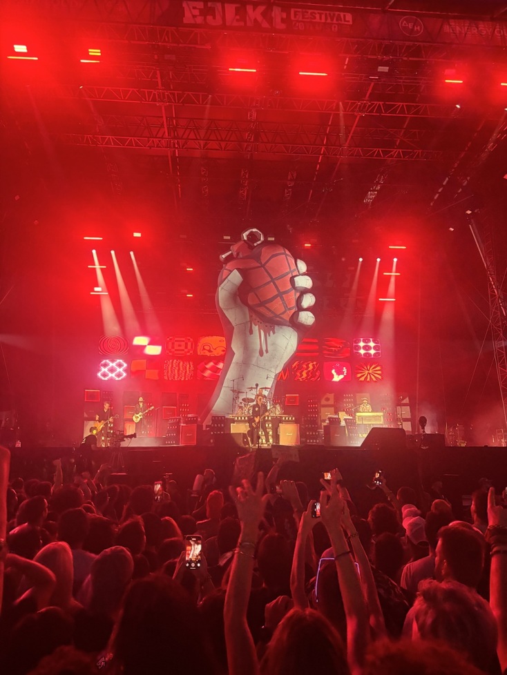 Το νόημα του καλοκαιριού βρίσκεται στα διάφορα ημι-αδιάφορα