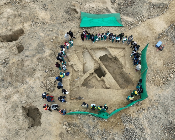 Αρχαιολόγοι στο Περού ανακάλυψαν τρισδιάστατο τοιχογραφικό ανάγλυφο 4.000 ετών, που φωτίζει τις πρώτες κοινωνικές ιεραρχίες και θρησκευτικές πρακτικές.