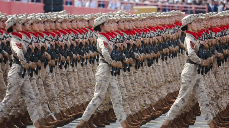 Η παρέλαση για την “Ημέρα της Νίκης” στην Κίνα, ήταν επί της ουσίας επίδειξη δύναμης του Σι Τζινπίνγκ προς τη Δύση