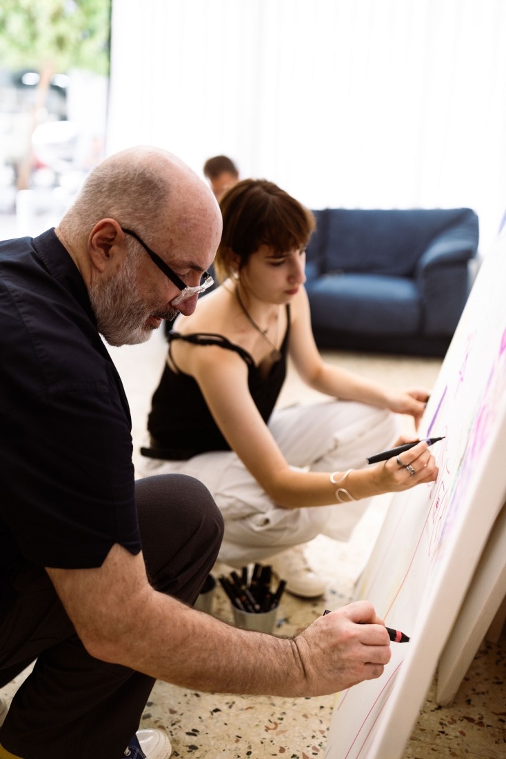 Big by Little: Οι Minas Kosmidis Architects και ο Θανάσης Δάπης ενώνουν ξανά τις δυνάμεις τους για καλό σκοπό 