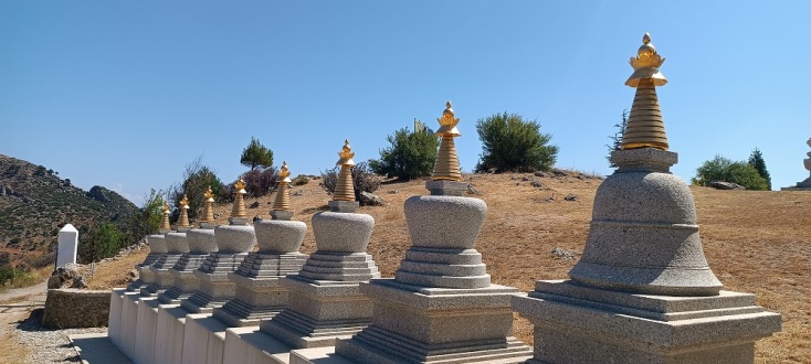 Η Βουδιστική Στούπα που δίνει μια αύρα από Θιβέτ στην ορεινή Κορινθία  Η Βουδιστική Στούπα που δίνει μια αύρα από Θιβέτ στην ορεινή Κορινθία