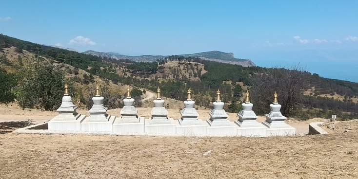 Η Βουδιστική Στούπα που δίνει μια αύρα από Θιβέτ στην ορεινή Κορινθία  Η Βουδιστική Στούπα που δίνει μια αύρα από Θιβέτ στην ορεινή Κορινθία