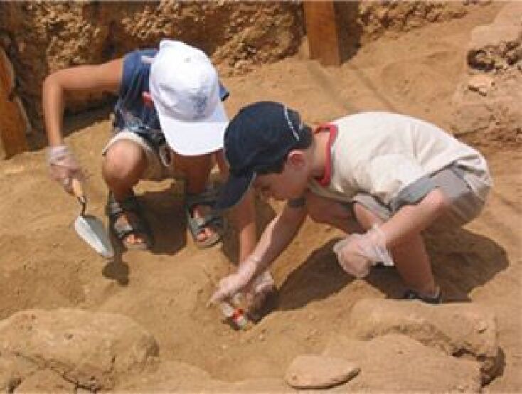 Ίδρυμα Μείζονος Ελληνισμού («Ελληνικός Κόσμος»)