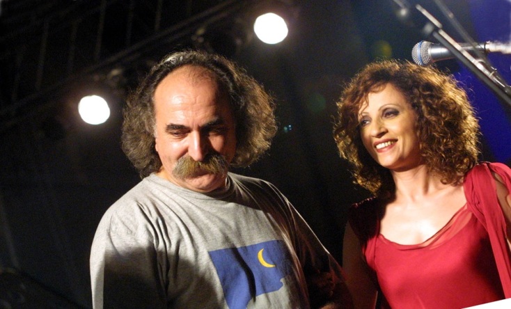 Στα χρόνια του Αγάθωνα: Η εποχή, οι ημέρες αναζήτησης και το οδοιπορικό του σπάνιου τραγουδιστή του ρεμπέτικου