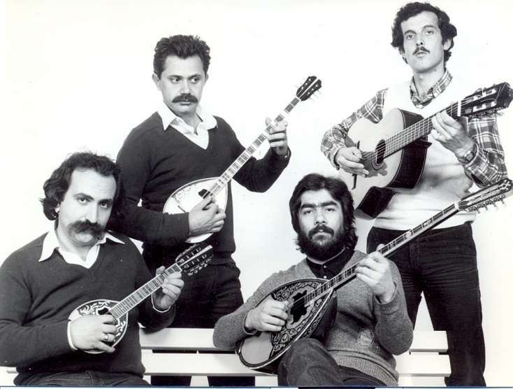 Στα χρόνια του Αγάθωνα: Η εποχή, οι ημέρες αναζήτησης και το οδοιπορικό του σπάνιου τραγουδιστή του ρεμπέτικου