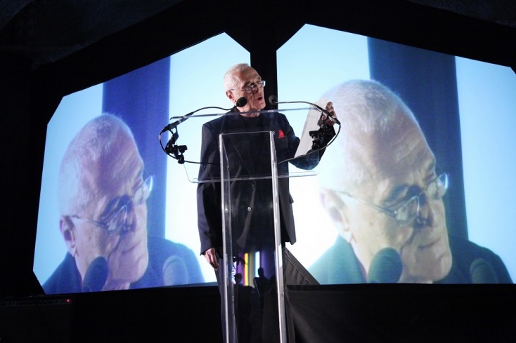 Dial-a-poem: Πάρε τηλέφωνο να ακούσεις ένα ποίημα