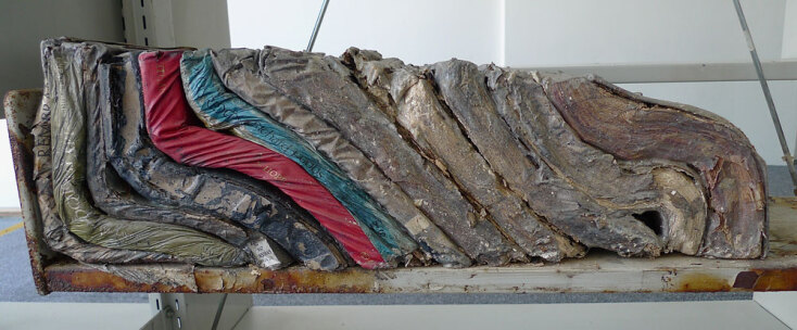 BOOKEND | Matt Hale & Nick Cash, «Book Crumple (mass)», 2016