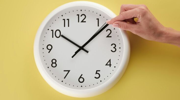 Αλλαγή ώρας 2025: Πλησιάζει η Κυριακή που γυρίζουμε τους δείκτες μια ώρα πίσω
