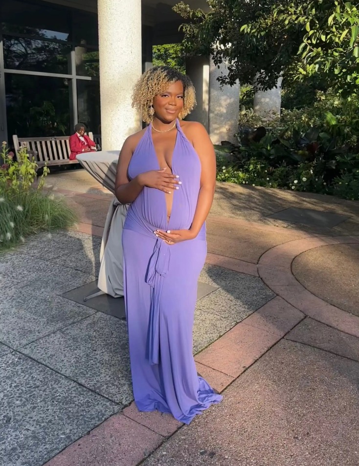 Έγκυος δέχεται σκληρή κριτική για το φόρεμα που επέλεξε για γάμο