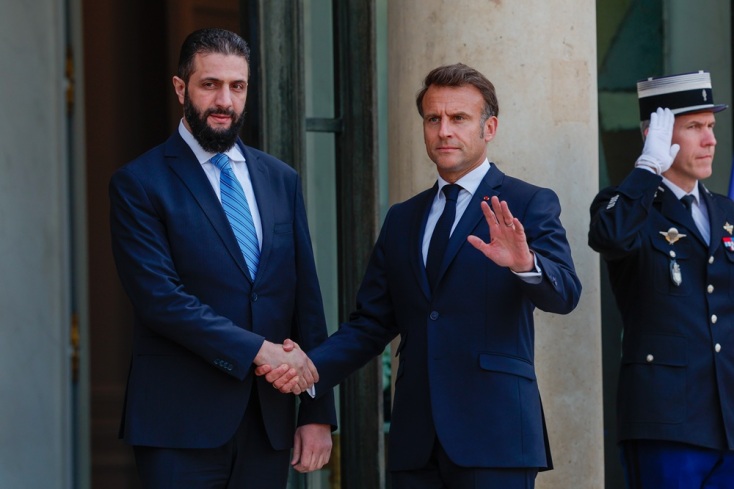 Το πολιτικό φαινόμενο του Αχμέντ αλ-Σάραα και το αβέβαιο μέλλον της Συρίας