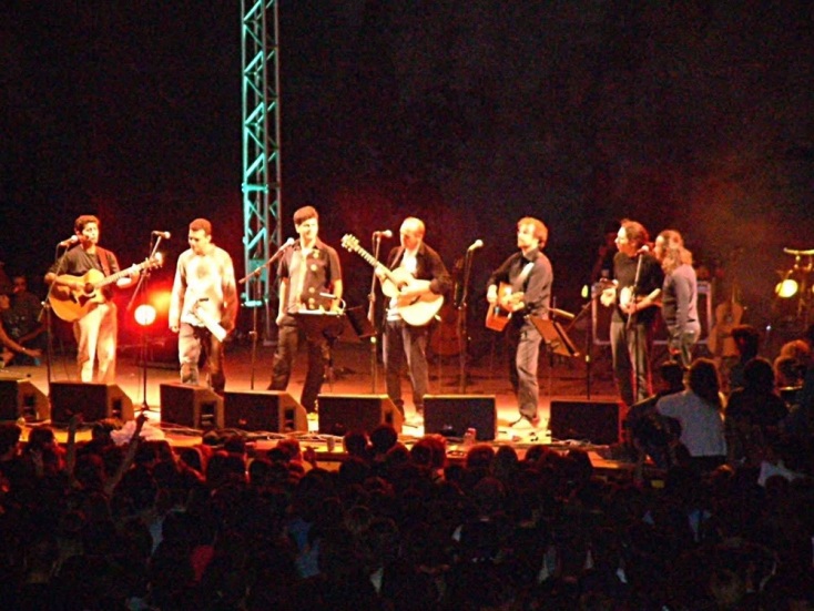 Ορφέας Περίδης: Ένας ευαίσθητος τροβαδούρος με ανοιχτά πανιά