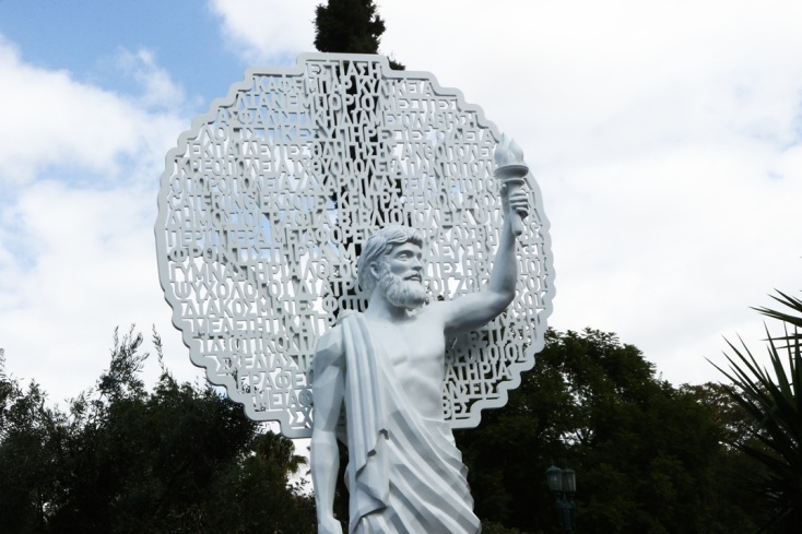 Αποκαλυπτήρια για το πρώτο άγαλμα αφιερωμένο στους μικρομεσαίους επιχειρηματίες - Τι απεικονίζει