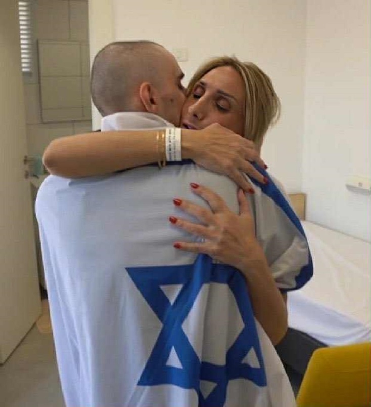 Η ιστορία του Ρομ, ενός από τους 20 ομήρους που απελευθερώθηκαν αυτές τις μέρες