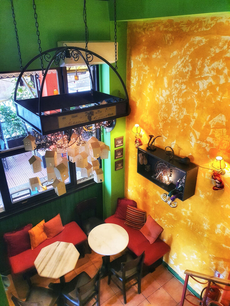 Medez: Το αγαπημένο cafe-bar του Παγκρατίου