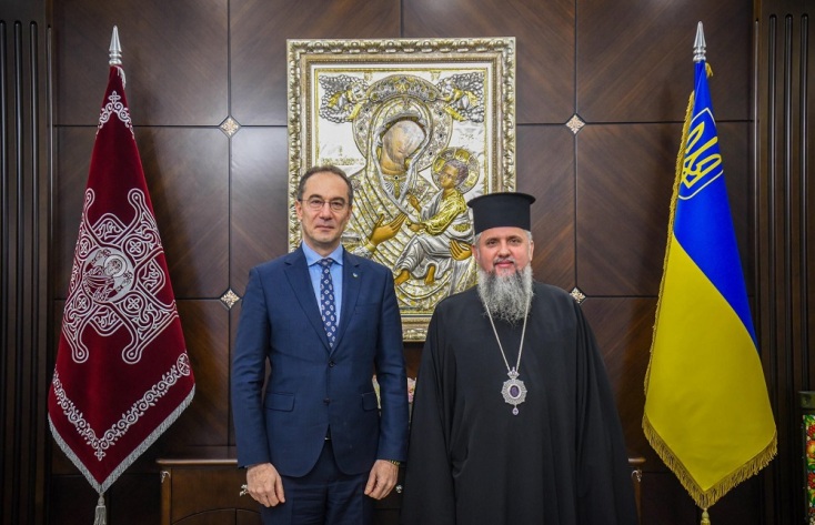 Αλέξανδρος Δημητρακόπουλος: Ο Έλληνας πρέσβης στην Ουκρανία μας ξεναγεί στην «κανονικότητα του κινδύνου»