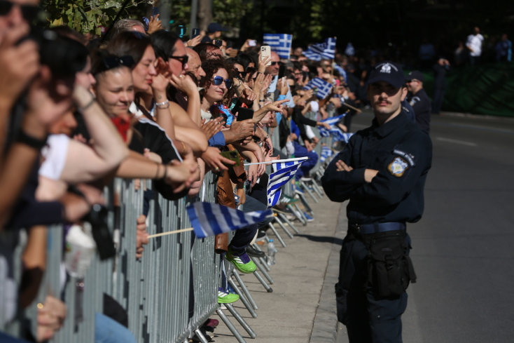 Ολοκληρώθηκε η μαθητική παρέλαση στην Αθήνα για την 28η Οκτωβρίου - Η εκδήλωση στέφθηκε με επιτυχία, παρουσία της πολιτειακής ηγεσίας.