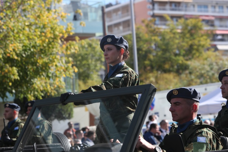 Η στρατιωτική παρέλαση για την 28η Οκτωβρίου στη Θεσσαλονίκη εντυπωσίασε με νέα όπλα, drones και μαχητικά - Δείτε φωτογραφίες και βίντεο.